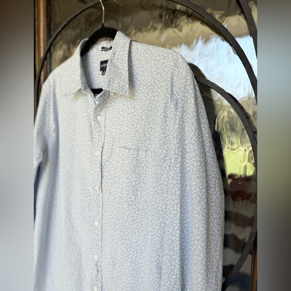 J. Crew Men's Slim Untucked Button Down Shirt Large Blue Floral Cotton L - Picture 3 of 5